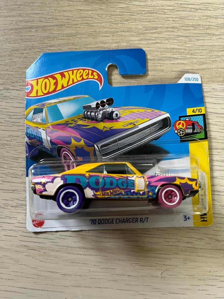 Hot Wheels '70 Dodge Charger R/T - Nieuw in verpakking, Overige merken, 1:50 of kleiner, Auto, Nieuw