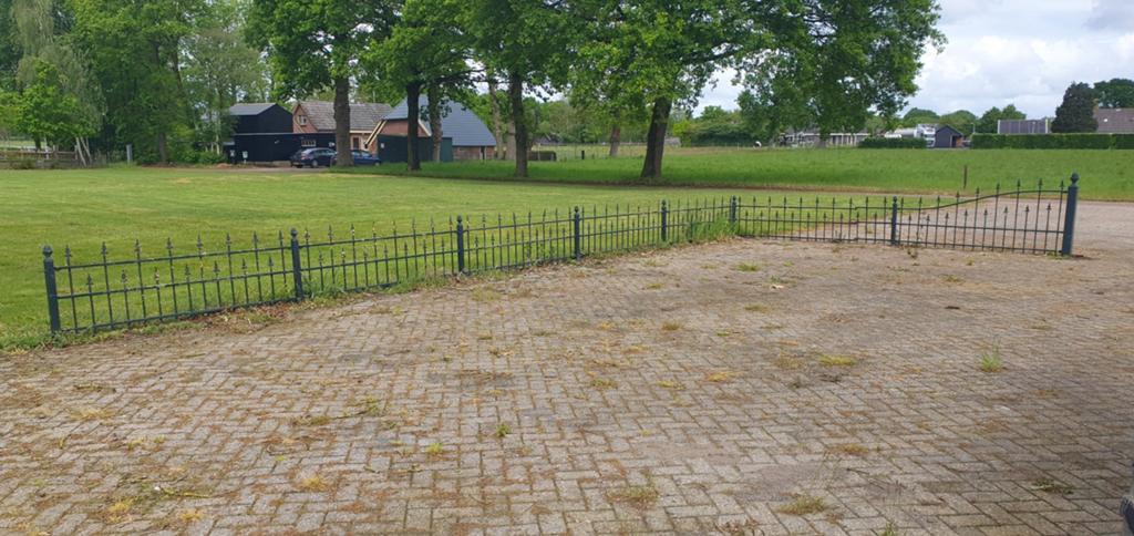 Donkergroen sierhekwerk - Gebruikt, Tuin en Terras, Met poort, Gebruikt, Ophalen of Verzenden, Sierhekwerk