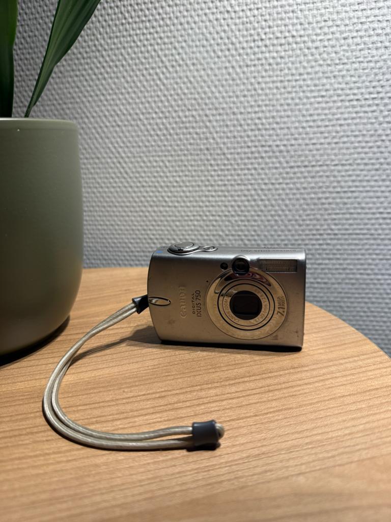 Canon IXUS 750 Digital Camera, Ophalen of Verzenden, Gebruikt, Compact, Canon