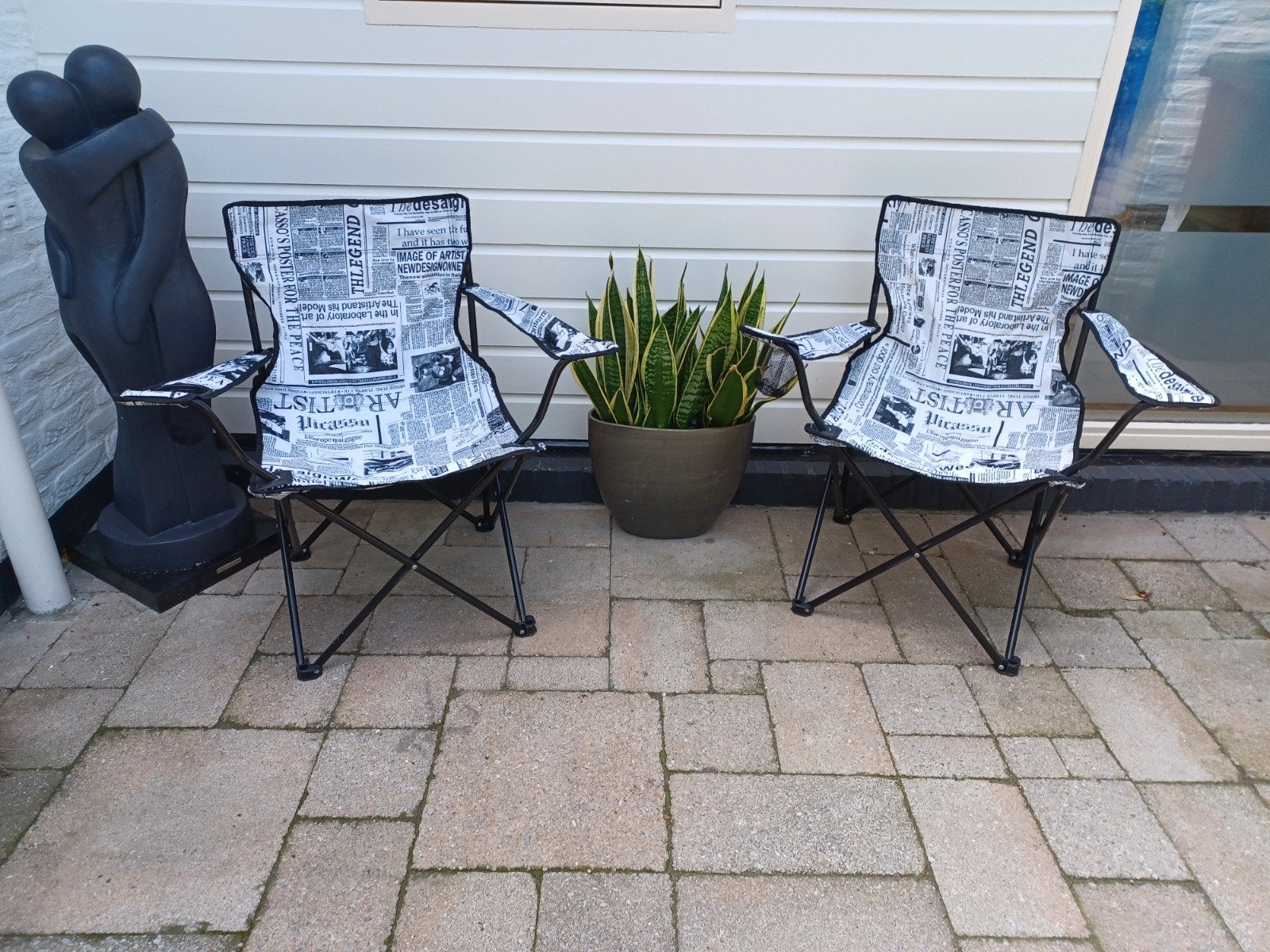 2x Opvouwbare Campingstoelen - Krantenprint Design, Ophalen, Zo goed als nieuw, Campingstoel