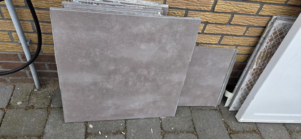 Tegels gratis af te halen, 600x600 mm, Doe-het-zelf en Verbouw, Tegels, Ophalen, 60 cm of meer, Keramiek, Minder dan 5 m²