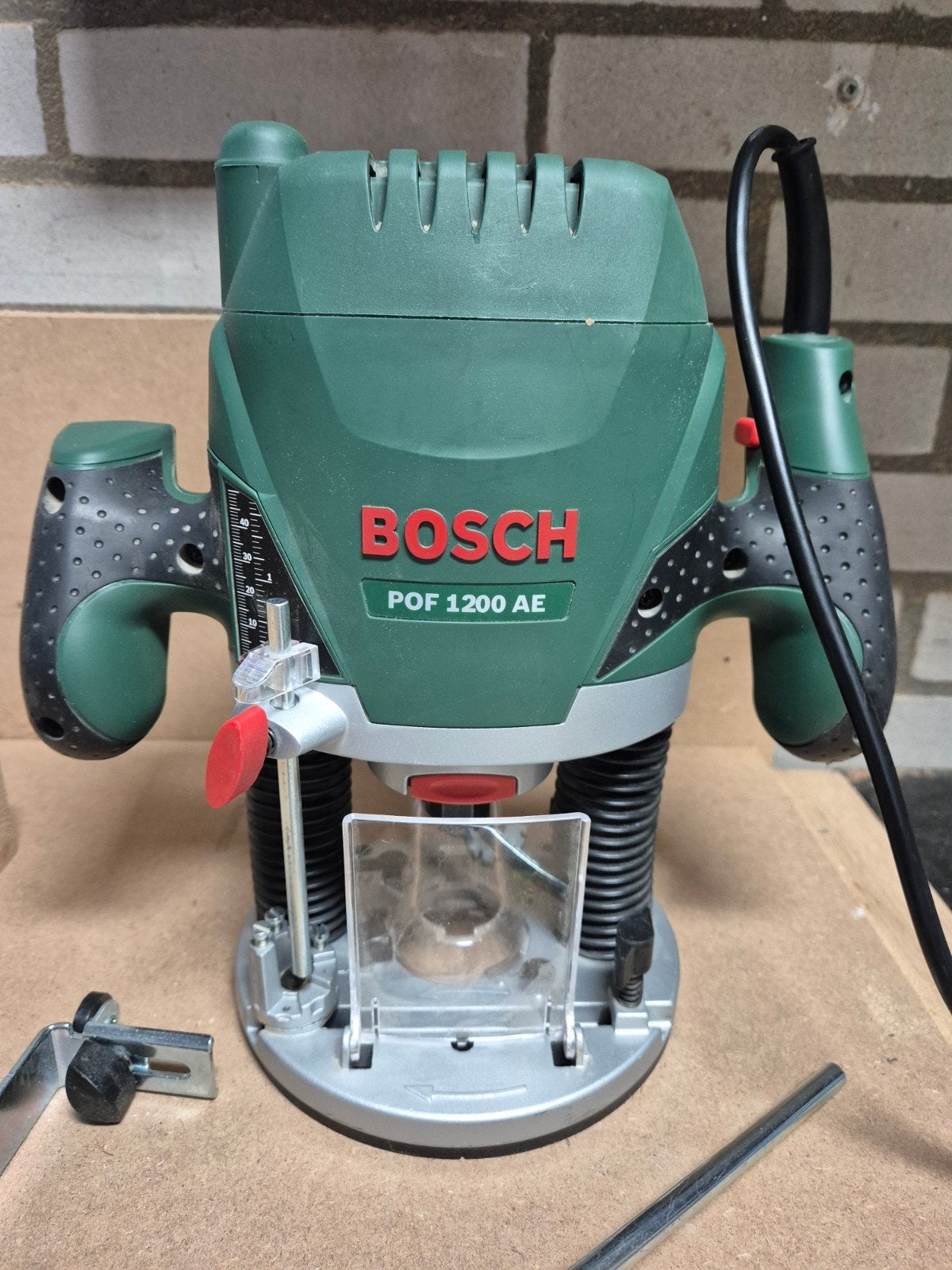 Bosch POF 1200 AE Bovenfrees - Krachtig en Veelzijdig, Gebruikt, Ophalen of Verzenden, Bovenfrees, Bosch