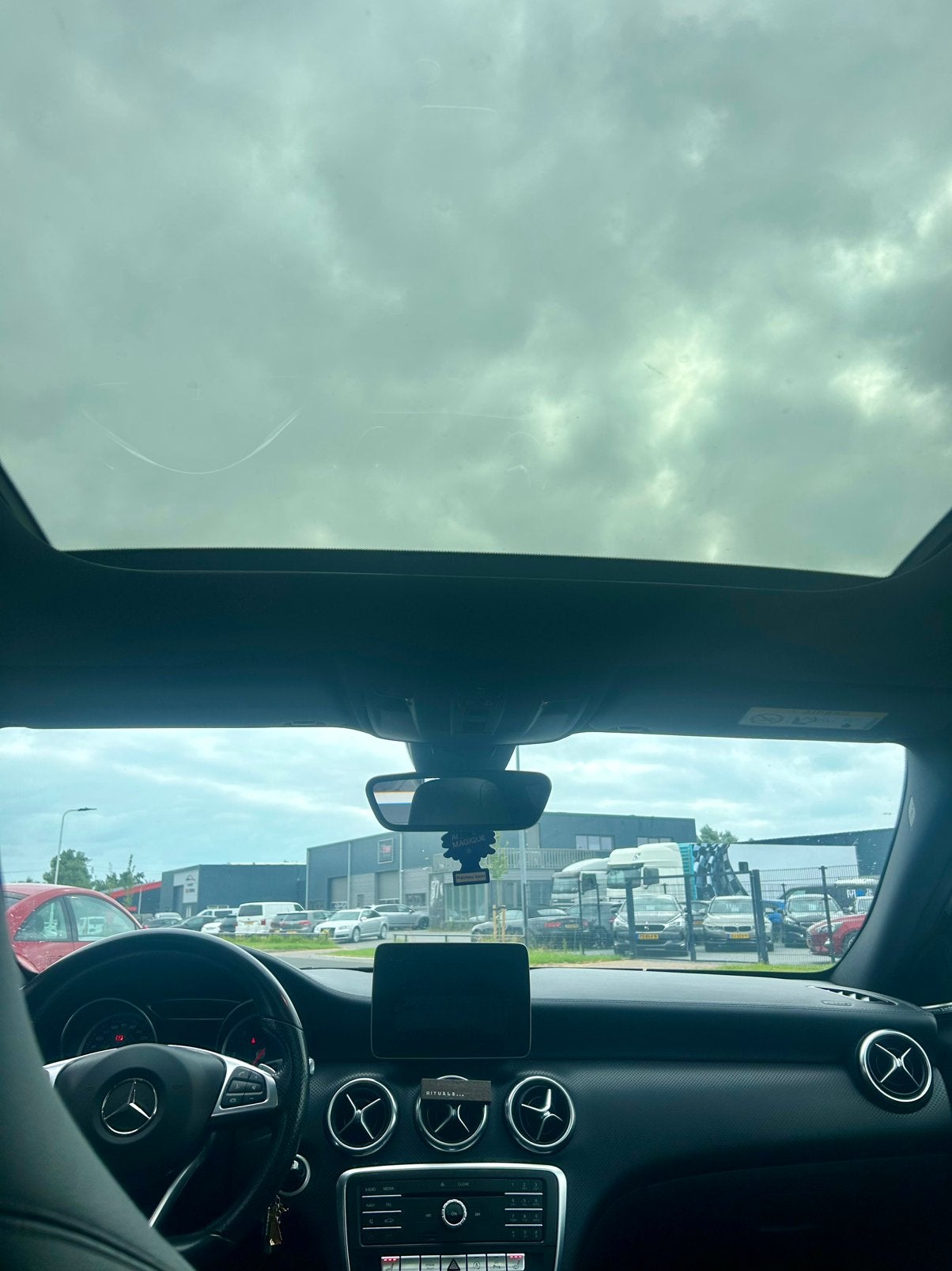 Foto 13 van Mercedes-Benz A-Klasse A220 d 177pk 7G-DCT 2017 Zwart