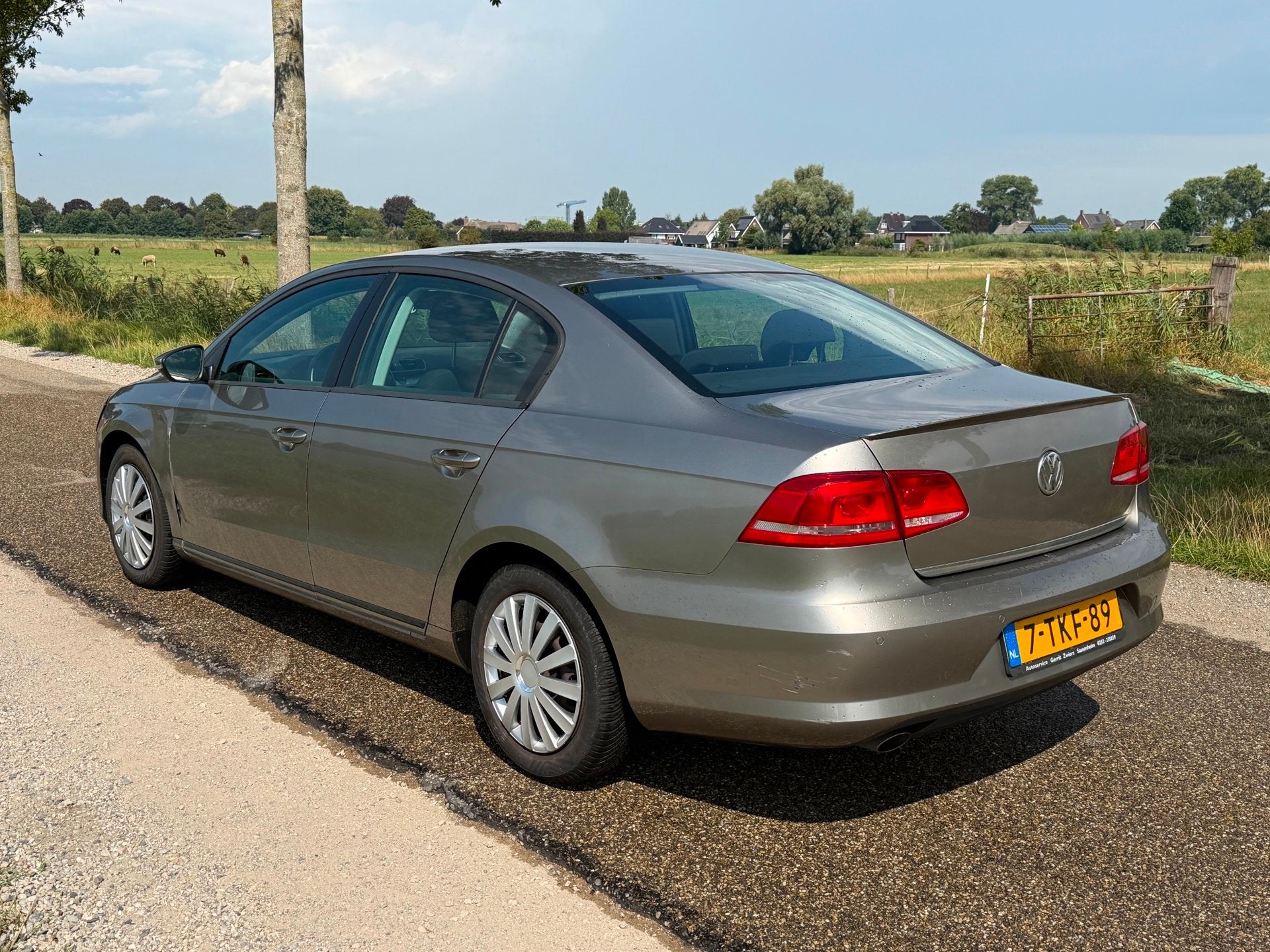 Volkswagen Passat 1.6 TDI Comfortline BlueMotion APK 08-2027, Auto's, Voorwielaandrijving, Euro 5, Stof, Zwart