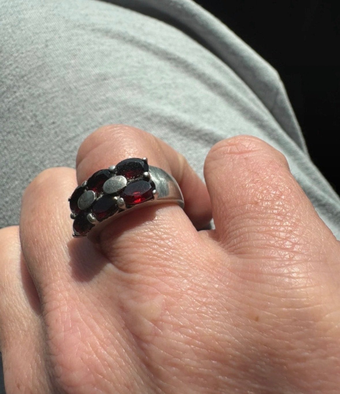 Vintage 925 Zilveren Ring met Dieprode Ovale Stenen, Gebruikt, Ophalen of Verzenden, Met edelsteen, Dame