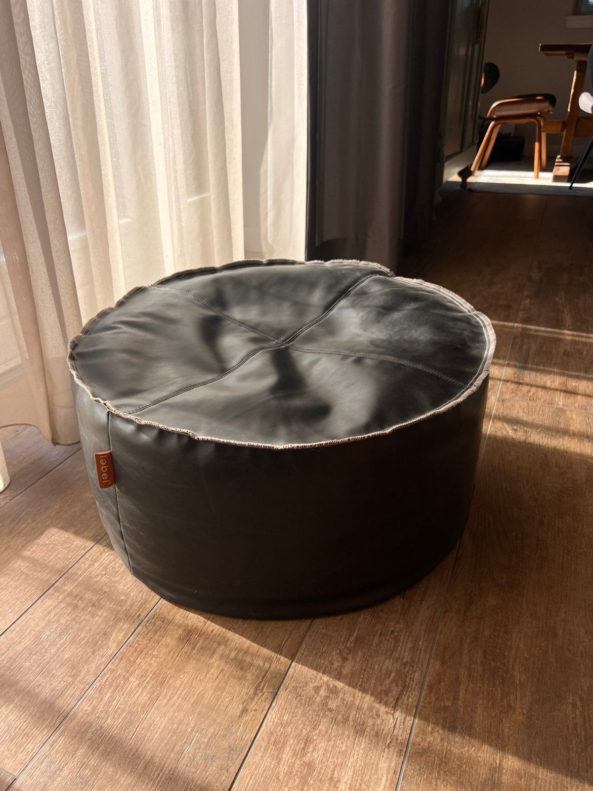 Zwarte leren poef van Label, Ophalen, Rond, Zo goed als nieuw, Minder dan 50 cm