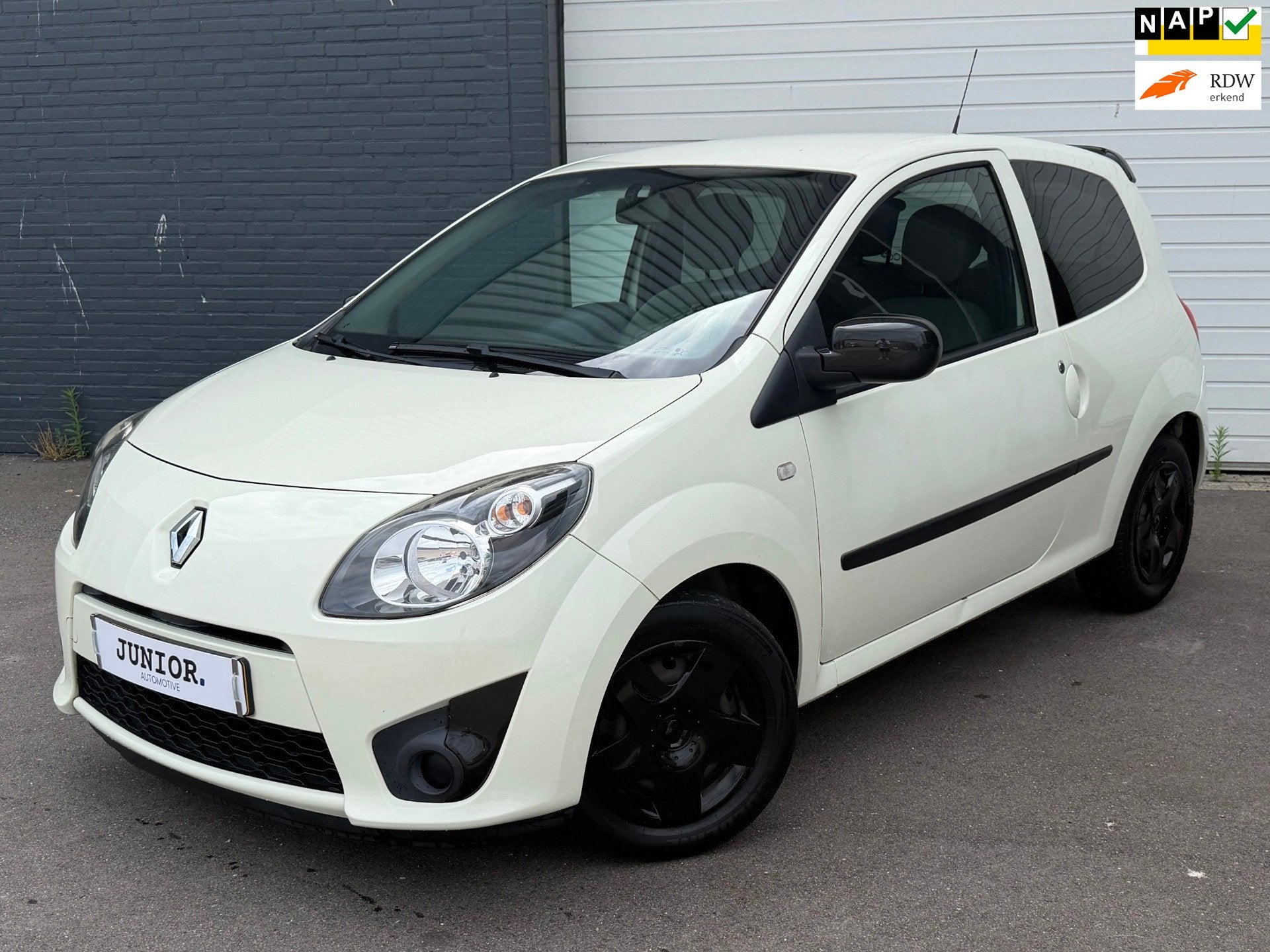 Renault Twingo 1.2-16V Collection AIRCO/APK-27-05-2027/NAP!, Auto's, Renault, Gebruikt, Zwart, 4 cilinders, 4 stoelen