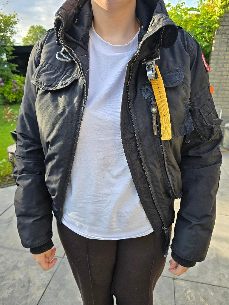 Alpha Industries Bomberjack Zwart - Zo goed als nieuw, Zwart, Maat 42/44 (L), Ophalen of Verzenden, Parajumper