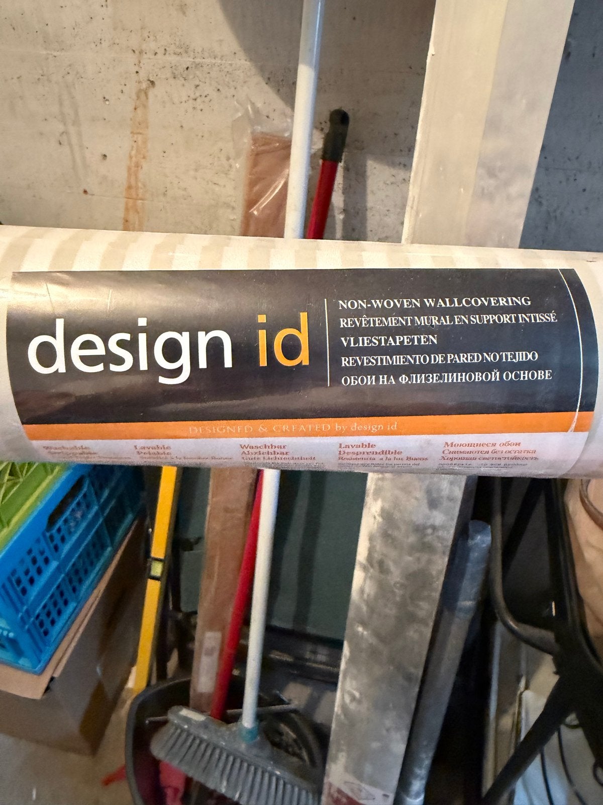 6 rollen Design ID Vliesbehang NF232132 - Strepen Wit/Grijs, Ophalen of Verzenden, Wit