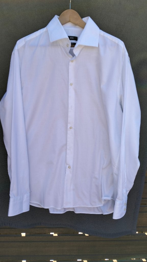 Trendy HUGO BOSS overhemd, Kleding | Heren, Overhemden, Wit, Nieuw, Ophalen of Verzenden, Overige halswijdtes