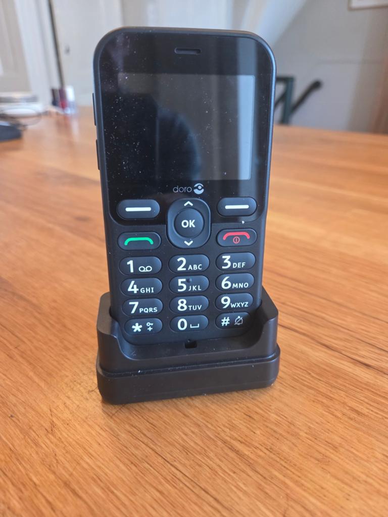 Doro telefoon - Zo goed als nieuw, ideaal voor senioren, Telecommunicatie, Mobiele telefoons | Overige merken, Geen camera, Ophalen of Verzenden