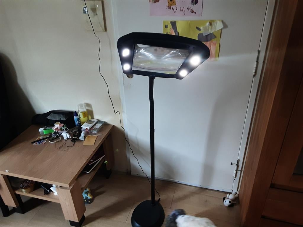 Handige Loeplamp op standaard met LED-verlichting, Ophalen of Verzenden