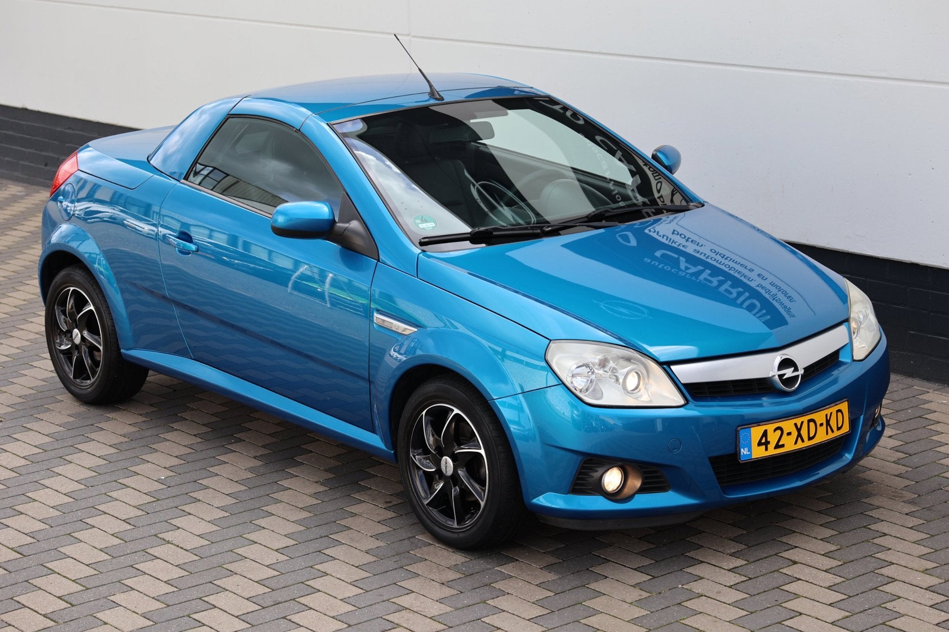 Opel Tigra TwinTop 1.8-16V Sport 125PK Leder Airco NAP !, Auto's, Opel, 125 pk, Gebruikt, Zwart, 4 cilinders