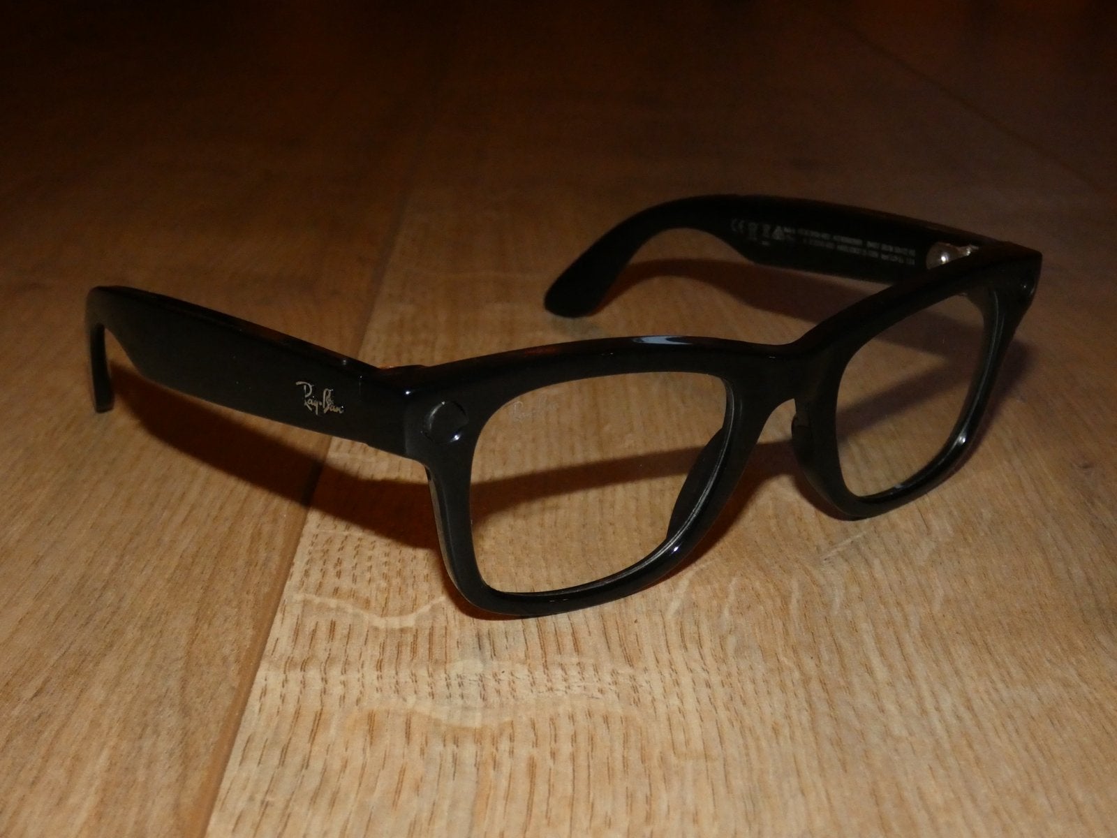 Ray-Ban Meta AI Glasses: Slimme Zonnebril met Camera & AI, Sieraden, Tassen en Uiterlijk, Zonnebrillen en Brillen | Dames, Zwart