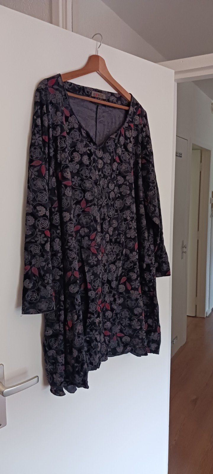 Mooie Exelle tuniek met reliëf en details, Ophalen of Verzenden