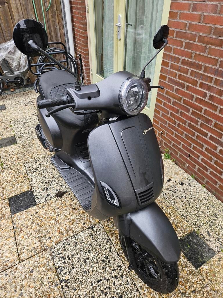 2023 Santini Capri Snorscooter met Startprobleem, Zo goed als nieuw, Benzine, Ophalen, Overige merken