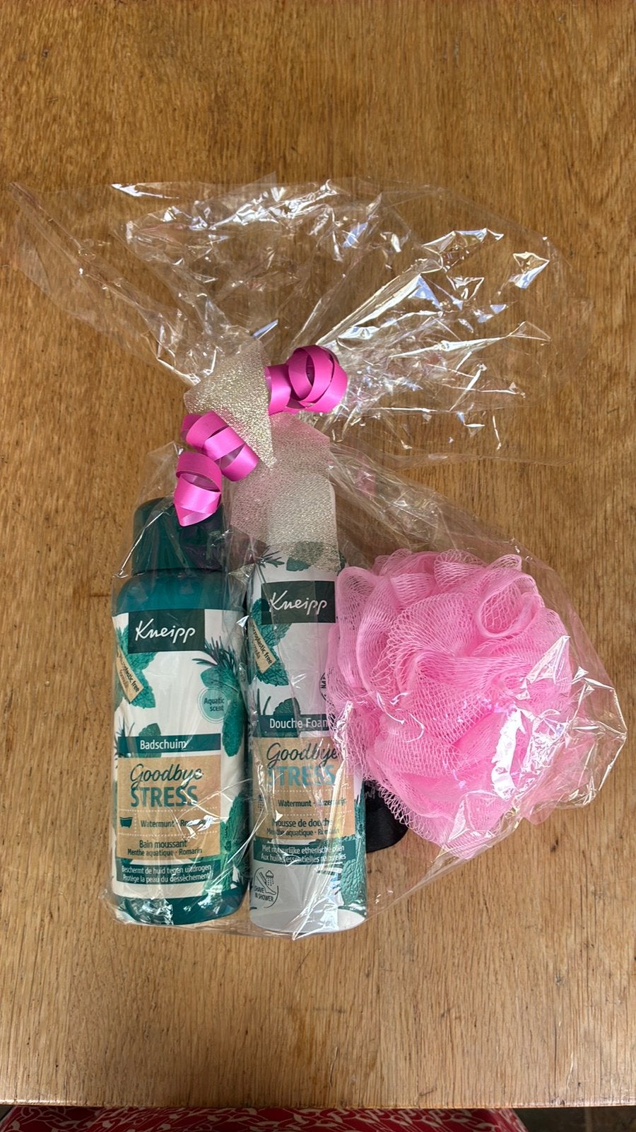 Kneipp giftset goodbye stress badschuim en doucheschuim, Ophalen of Verzenden, Nieuw, Bad & Douche