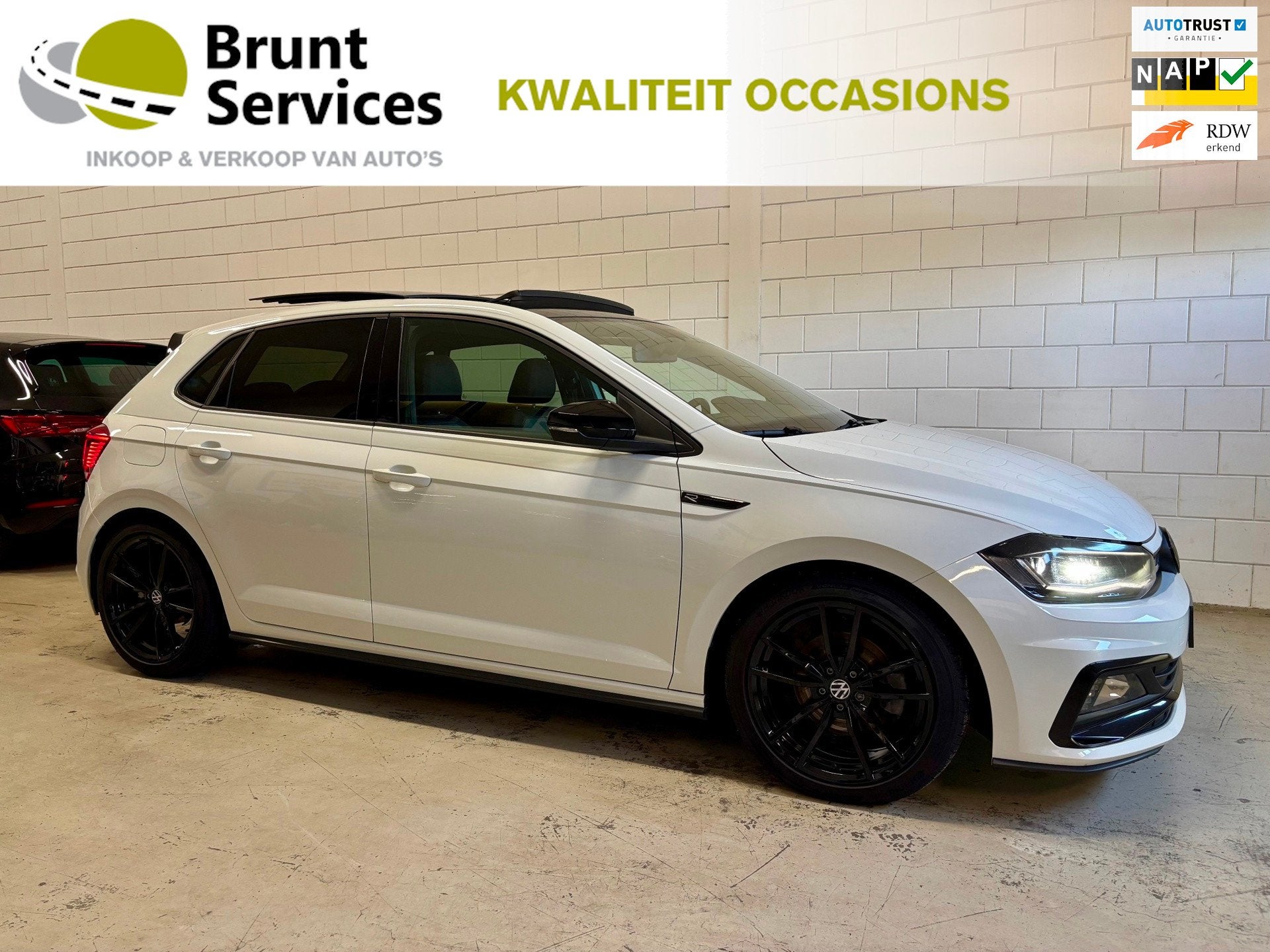 Volkswagen Polo 1.5 TSI Highline R-Line|Dsg|Pdc|Panodak|185p, 4 cilinders, Met garantie (alle), Origineel Nederlands, Autotrust