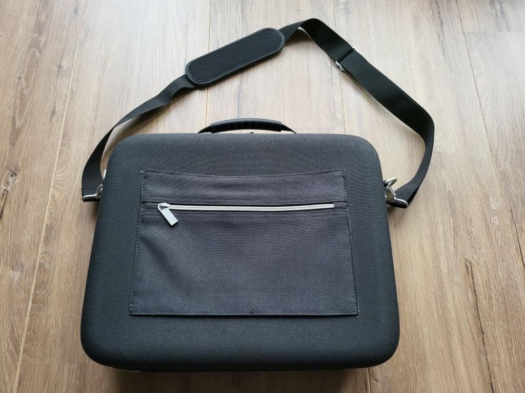 Moderne zo goed als nieuwe zwarte attache koffertje, Overige materialen, Minder dan 50 cm, Ophalen of Verzenden, Minder dan 35 cm