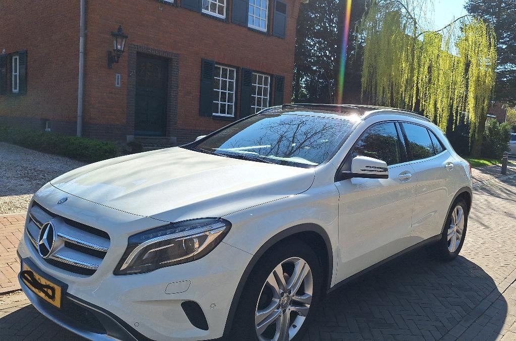 Prachtige witte Mercedes GLA met Pano-dak, Auto's, Mercedes-Benz, Euro 5, Stof, Zwart, Wit