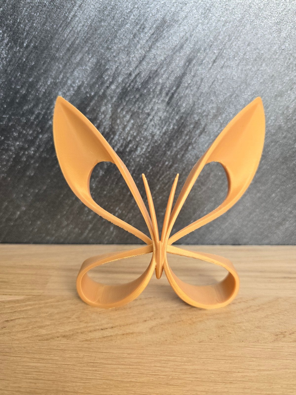 Decoratieve vlinder - 14 cm hoog, Nieuw, Kunststof, Ophalen of Verzenden, Goud