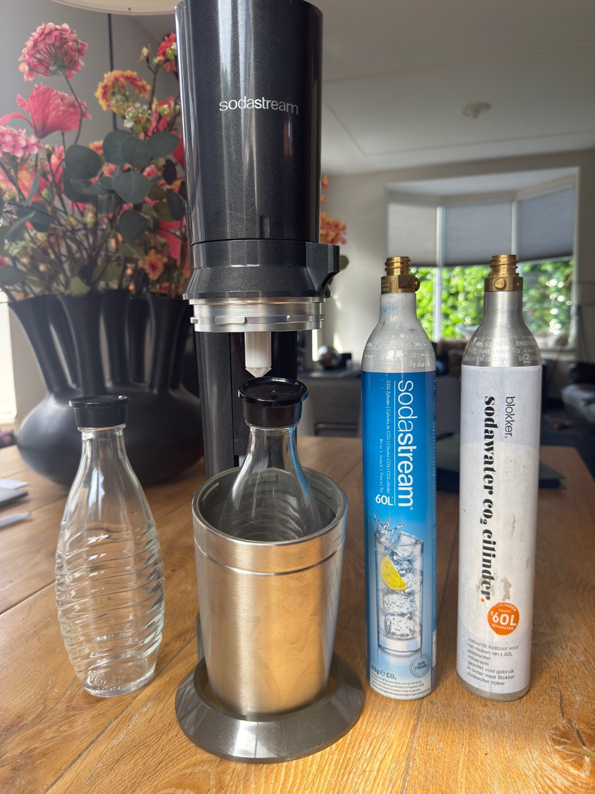 Sodastream RVS | met glazen karaffen & cilinder, Witgoed en Apparatuur, Ophalen of Verzenden, Zo goed als nieuw