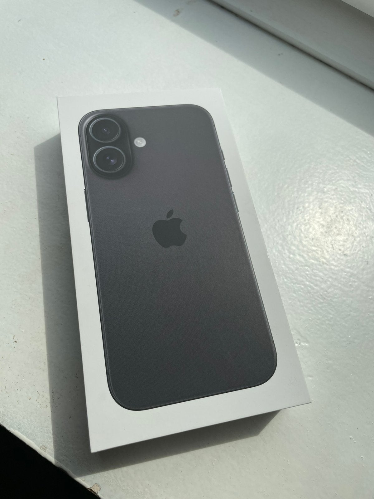 Iphone 16 - NIEUW in doos - 128gb, Telecommunicatie, Ophalen, Zo goed als nieuw, Zwart, 128 GB