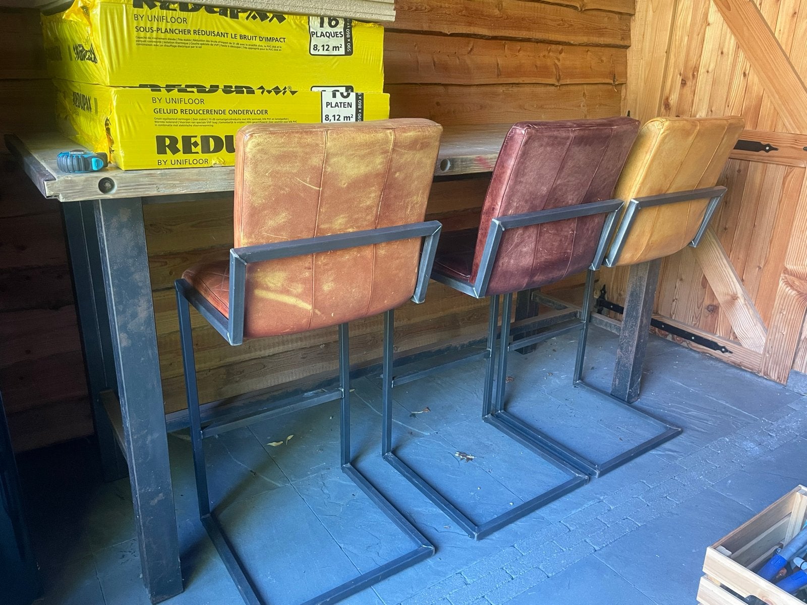 Stamtafel met 6 barkrukken, Ophalen, Gebruikt, Hout, Drie