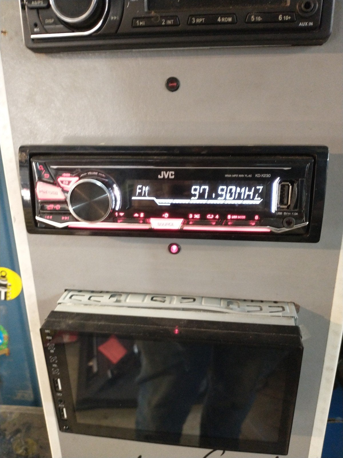 Autoradio JVC KD-X230, Auto diversen, Autoradio's, Ophalen of Verzenden, Zo goed als nieuw
