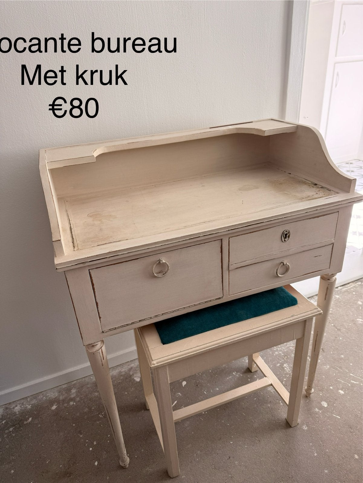 Antiek bureau met krukje - Charmant en functioneel, Ophalen