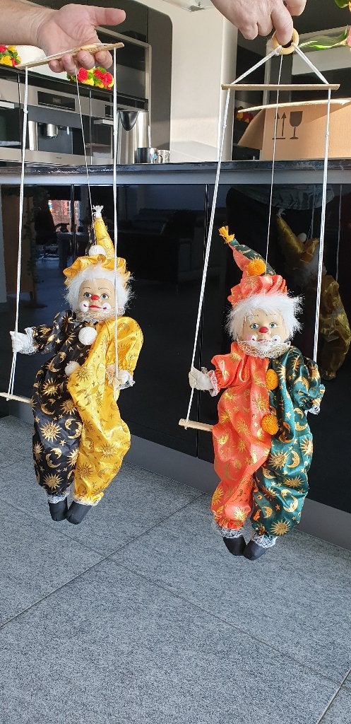 2 Hangende clowns met porseleinen hoofdjes (nieuw), Ophalen of Verzenden, Nieuw, Dier
