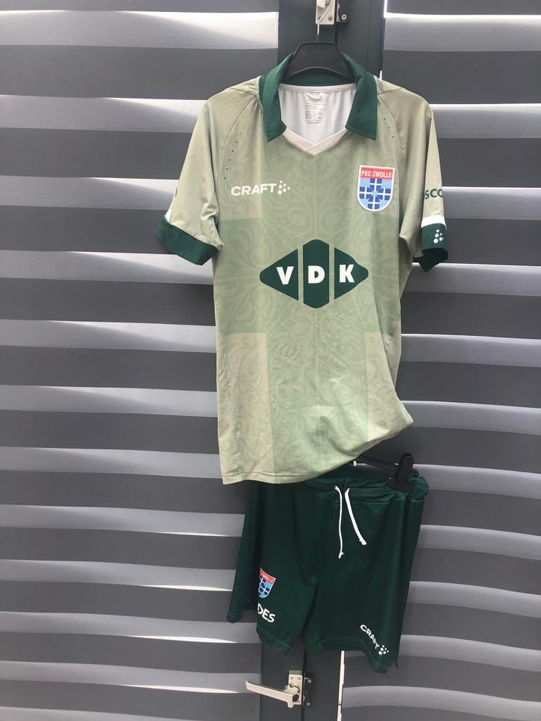 PEC Zwolle tenue - shirt en broekje - maat XS, Ophalen of Verzenden, Zo goed als nieuw
