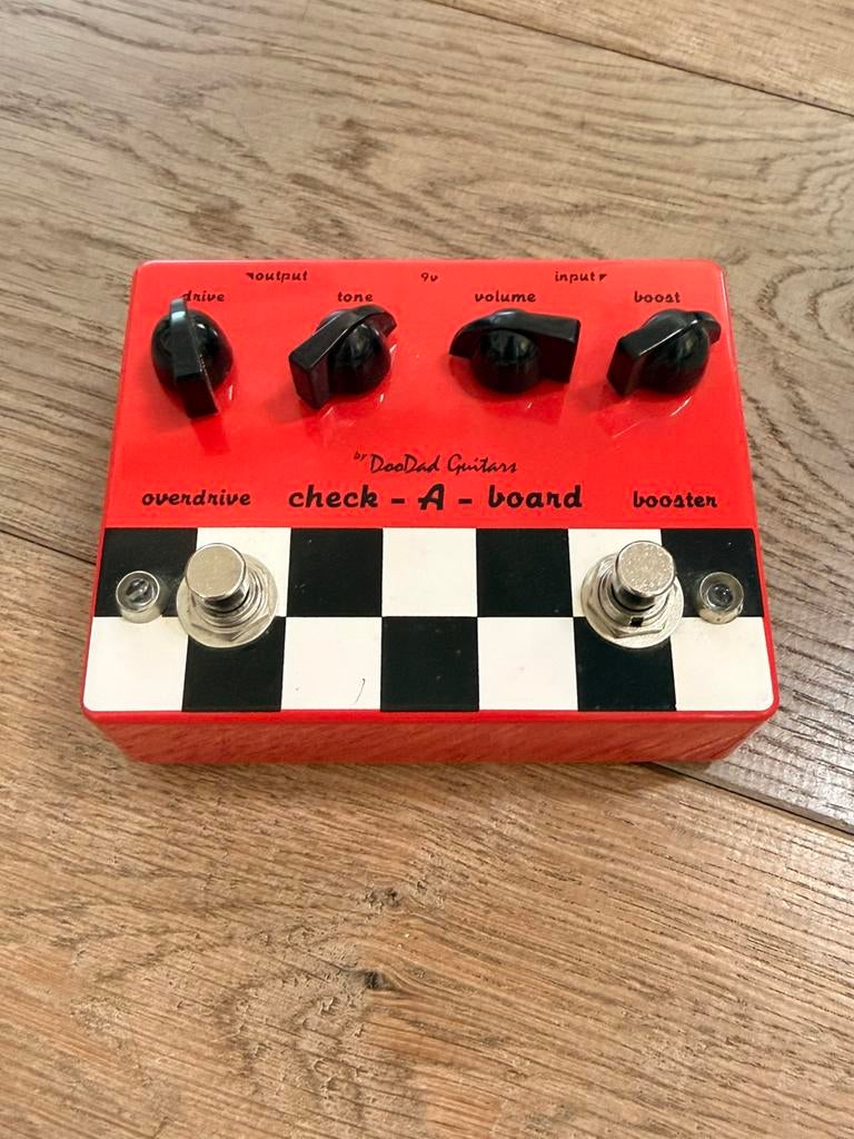 DooDad Guitars Check-a-Board Overdrive and Boost Pedal, Muziek en Instrumenten, Effecten, Zo goed als nieuw, Distortion, Overdrive of Fuzz