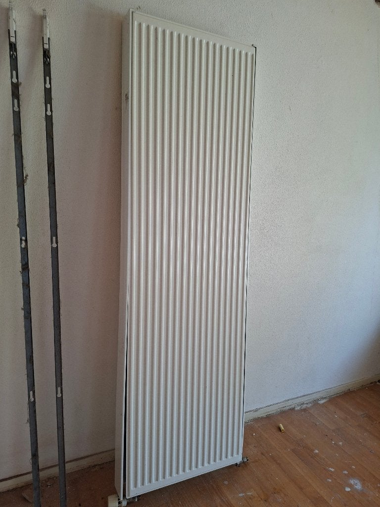staande radiator 600mm breed 2.000mm hoog, Ophalen, Gebruikt, Radiator, 60 tot 150 cm