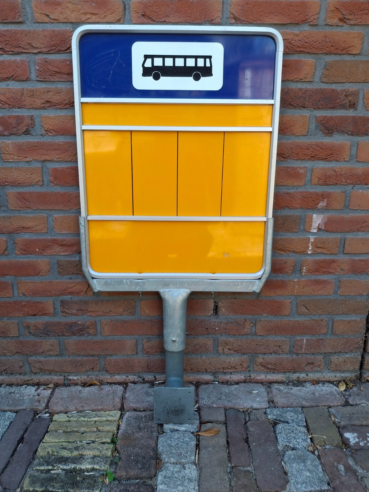 bushalte bord izgs, Ophalen