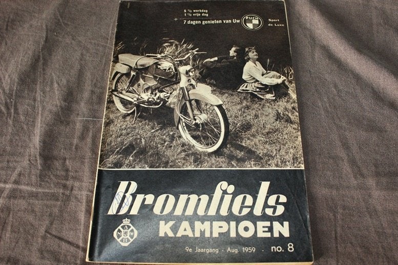 Blad Bromfiets Kampioen augustus 1959 oa. Sachs motor, Fietsen en Brommers, Ophalen of Verzenden, Gebruikt
