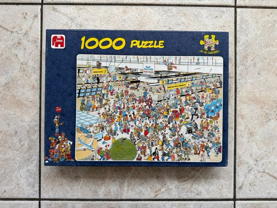 Jan van Haasteren puzzel 1000 stukjes - Vertrekhal 01648, Ophalen of Verzenden, 500 t/m 1500 stukjes, Zo goed als nieuw, Legpuzzel