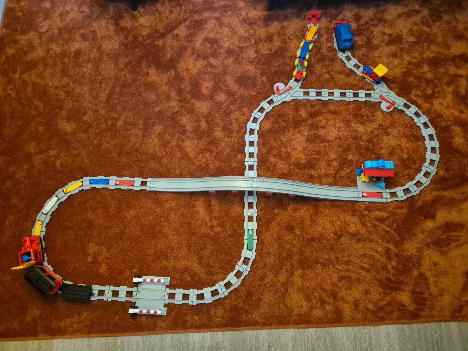 Grote LEGO Duplo Treinset met Station en Bruggen, Kinderen en Baby's, Speelgoed | Duplo en Lego, Ophalen, Compleet, Overige thema's