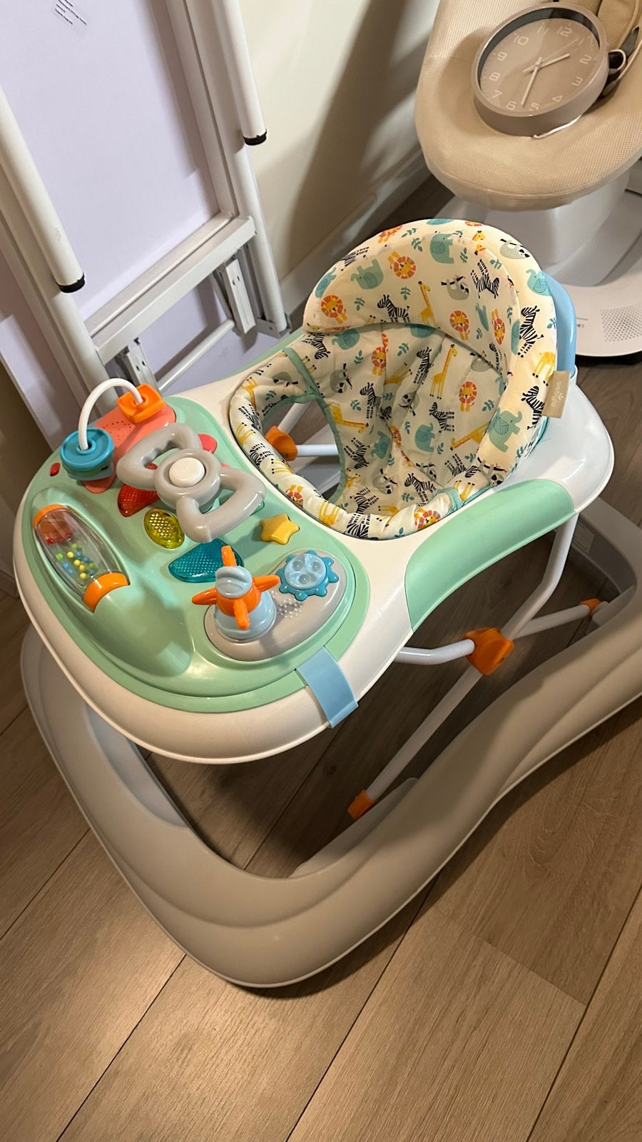 Loopstoel baby met speelblad - Zo goed als nieuw, Ophalen, Zo goed als nieuw