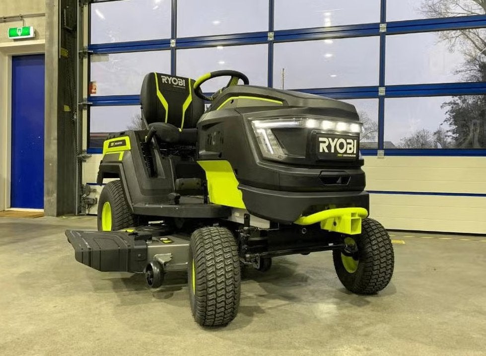 SHOWROOM MODEL Ryobi zitgrasmaaier Lithium Accu 72V - 117cm, Mulchfunctie, Ophalen of Verzenden, Zo goed als nieuw, Ryobi