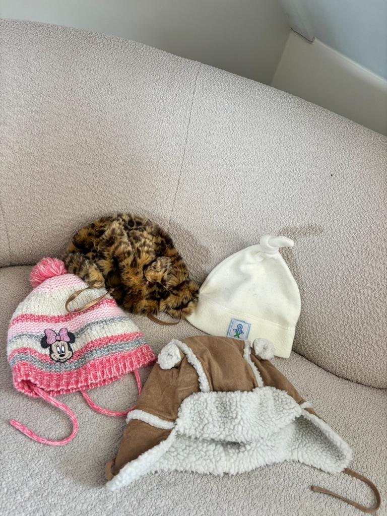 Gratis ophalen muts meisje, Kinderen en Baby's, Babykleding | Mutsen, Sjaals en Wanten, Ophalen, Zo goed als nieuw, Meisje, Muts