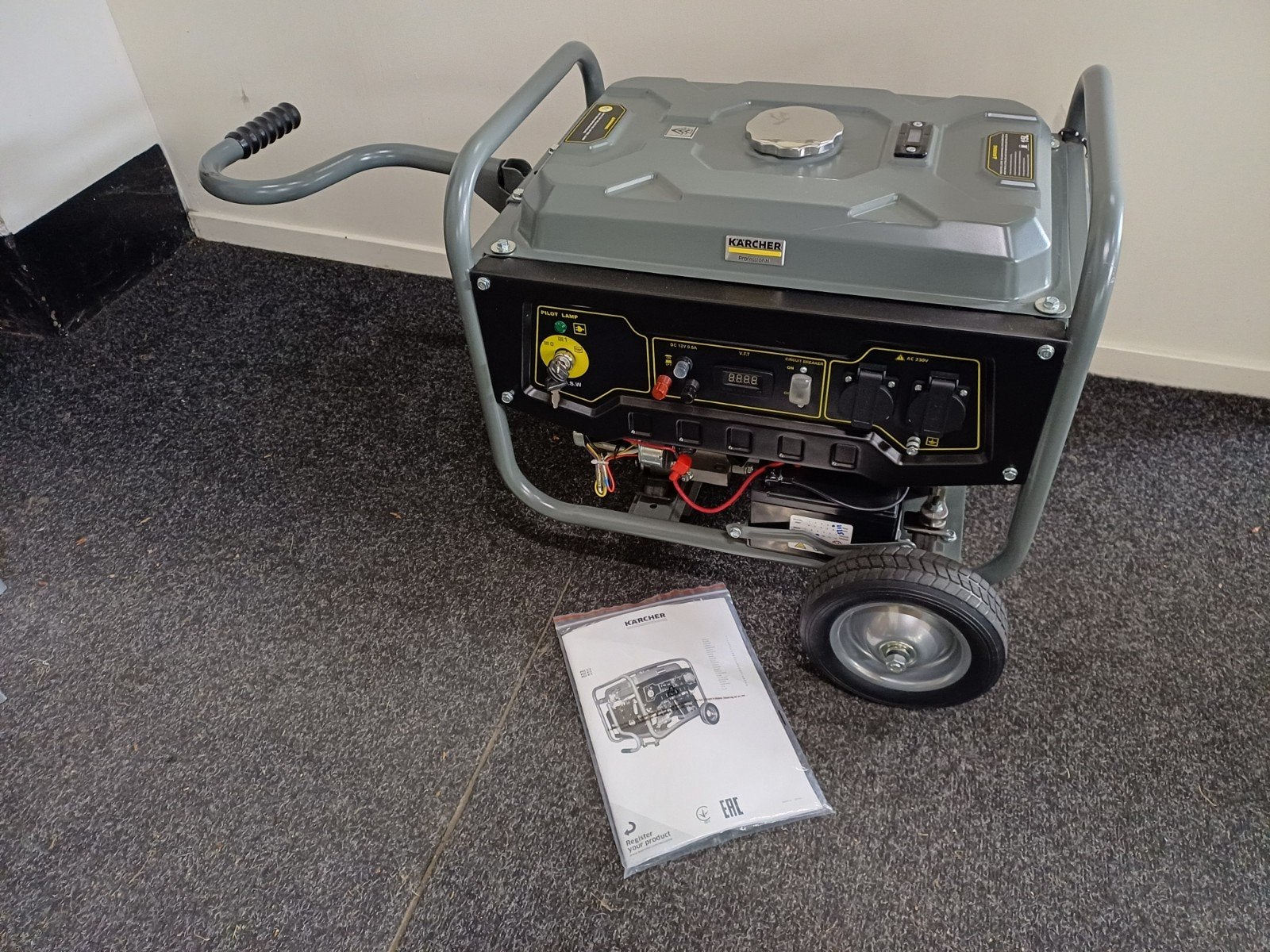 Kärcher Professional PGG 3/1 Benzine Aggregaat 2800W, Ophalen, Zo goed als nieuw, Minder dan 5 kVA, Benzine