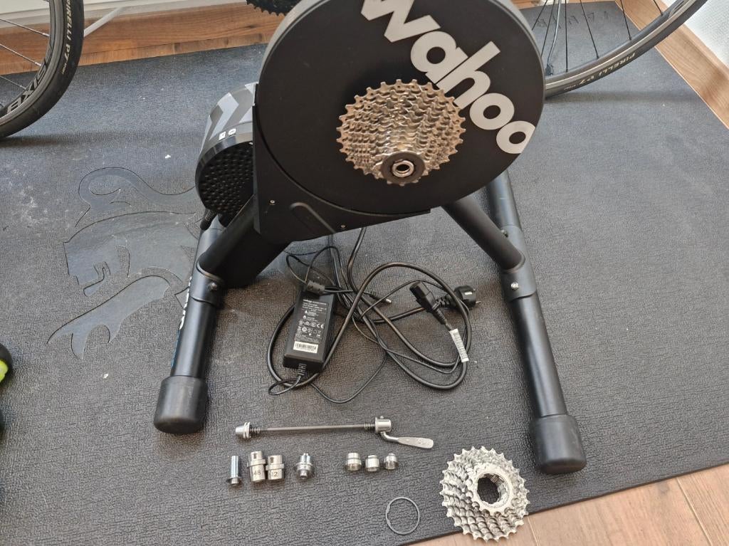 Wahoo KICKR Core v1 + Rockr Plate +11s en 9s cassette + ANT+, Ophalen, Zo goed als nieuw, Overige typen