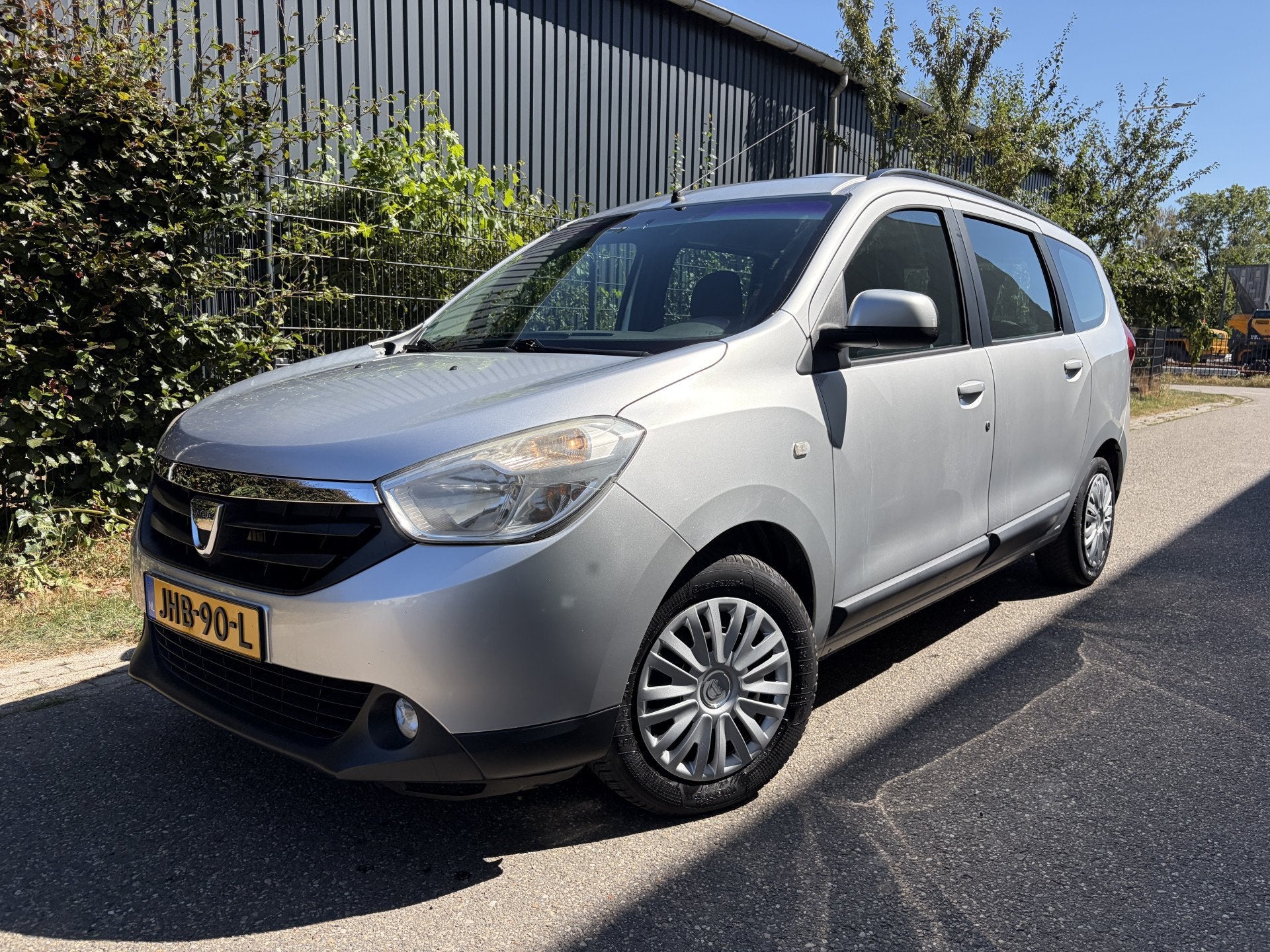 Dacia Lodgy 1.2 TCe Lauréate 5p / AIRCO / NIEUWE DISTRIBUTI, Auto's, Dacia, Voorwielaandrijving, Euro 5, Gebruikt, 1225 kg