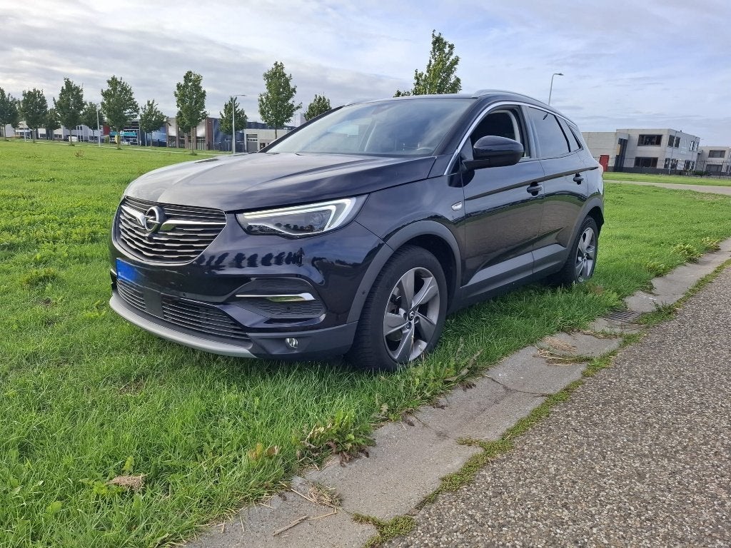 Opel Grandland X 1.6 Turbo 180pk S&S Aut 2019, Auto's, Dealer onderhouden, 1380 kg, Zwart, 4 cilinders