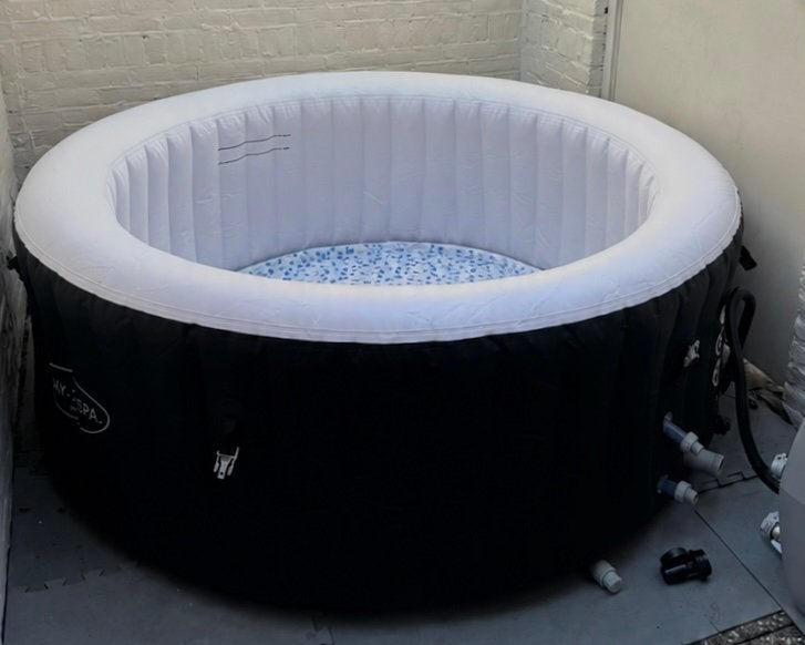 Lay-Z-Spa Miami Opblaasbare Jacuzzi met Pomp en Afdekzeil, Ophalen, Zo goed als nieuw, Afdekzeil, Opblaasbaar
