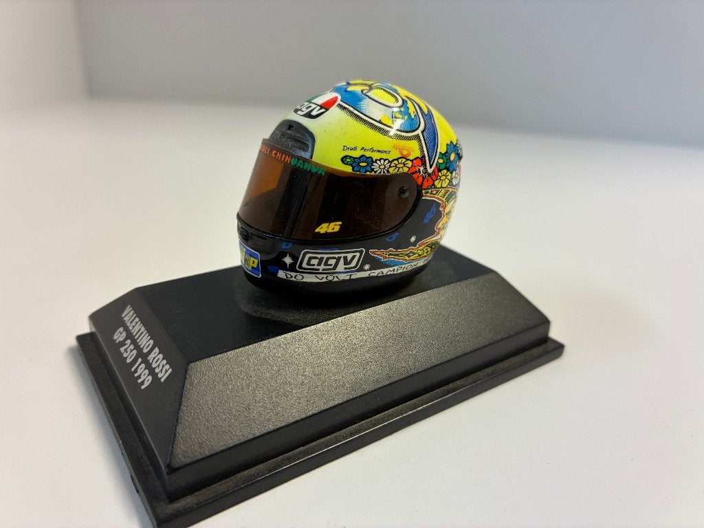 79731: Helm - MotoGP - Valentini Rossi - GP 250 1999 - 1:8, Charlottenburger Allee 49, 52068 Aachen – Germany, Overige typen, Zo goed als nieuw