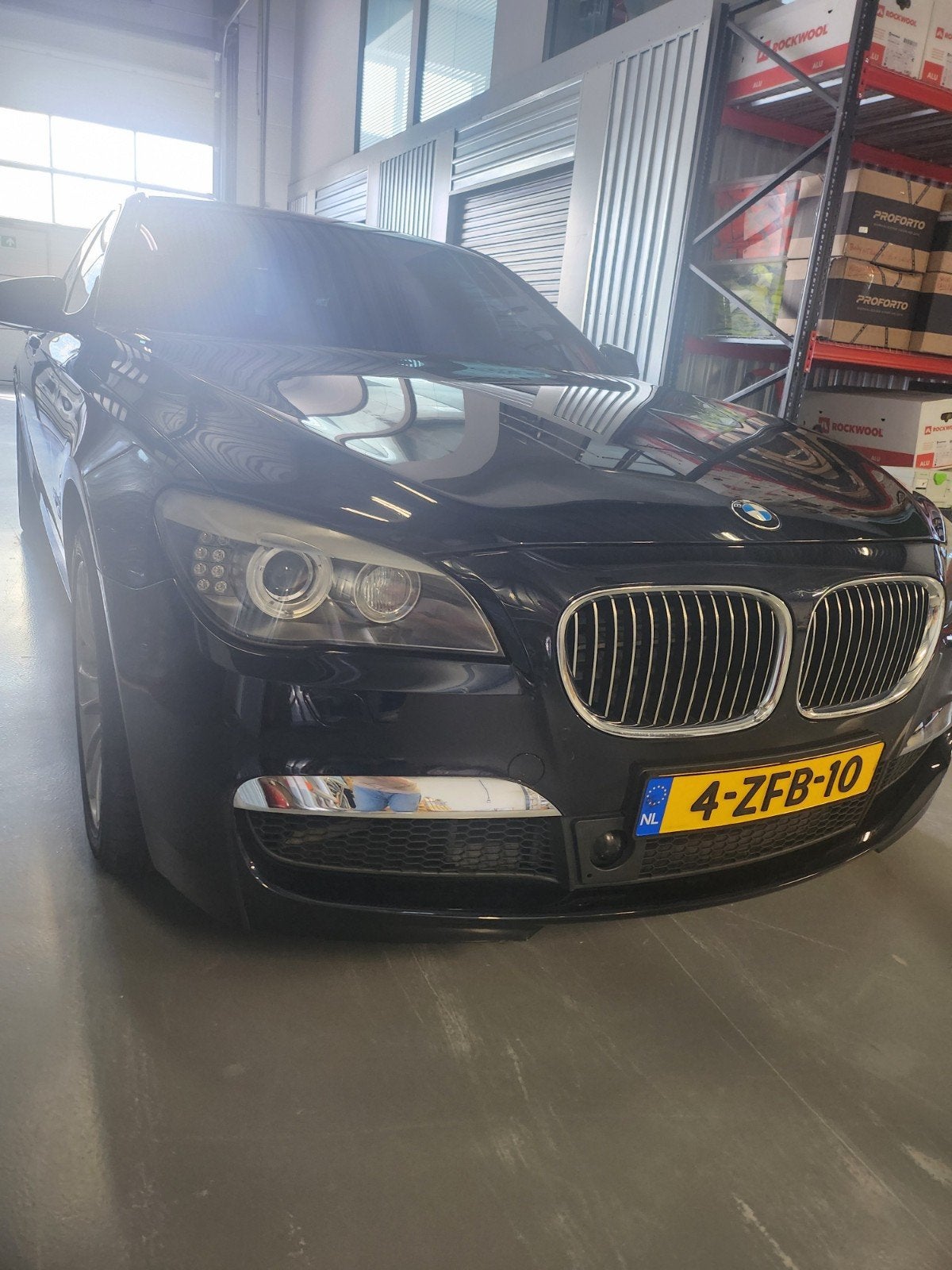 BMW 7-Serie 4.4 750I AUT 2010 Zwart, Auto's, BMW, Automaat, 2005 kg, 4395 cc, Zwart