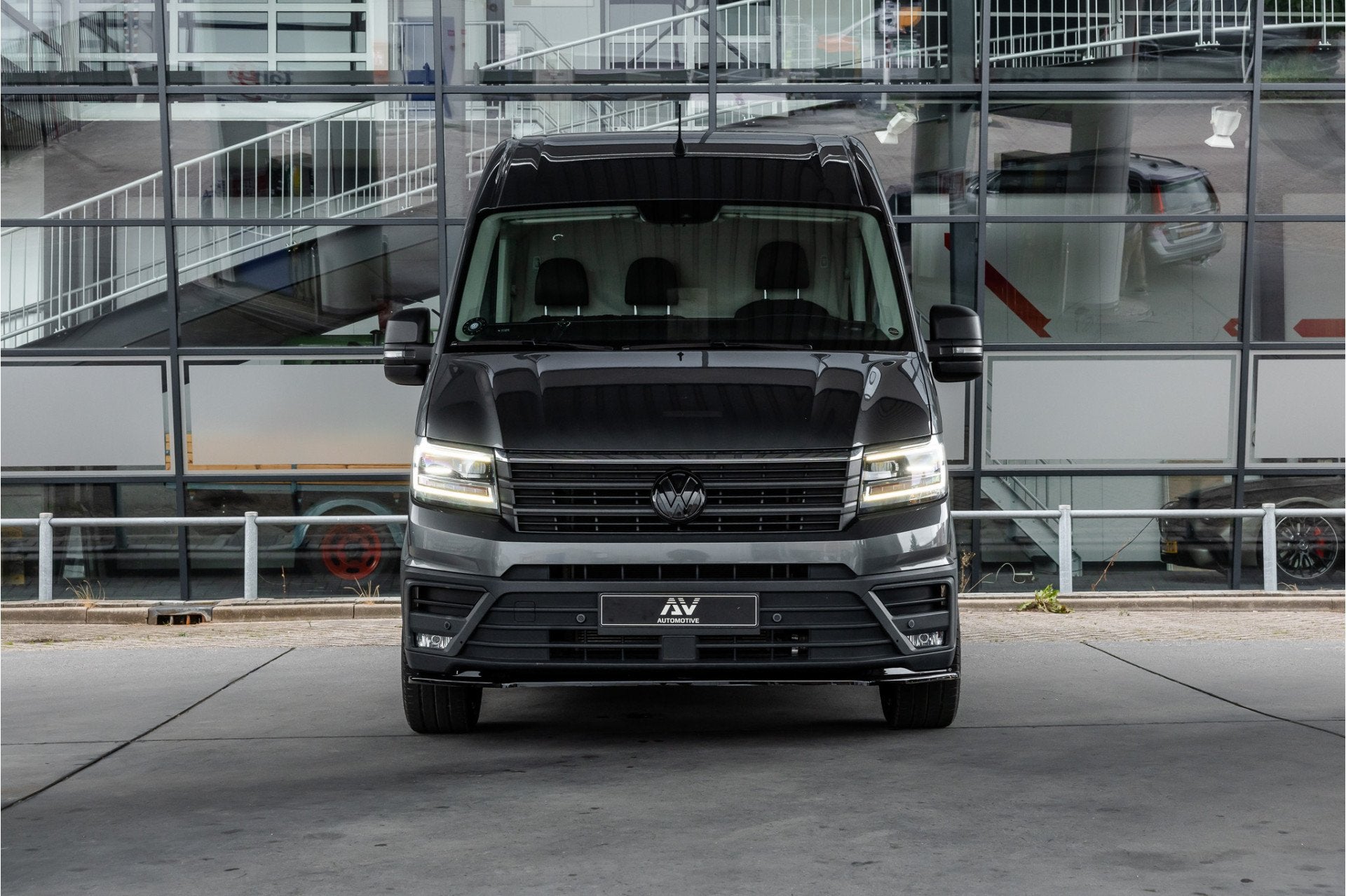 Volkswagen Crafter 2.0 TDI 177 PK L3H3 Highline | DSG | L+R, Auto's, Stof, Gebruikt, Zwart, 4 cilinders