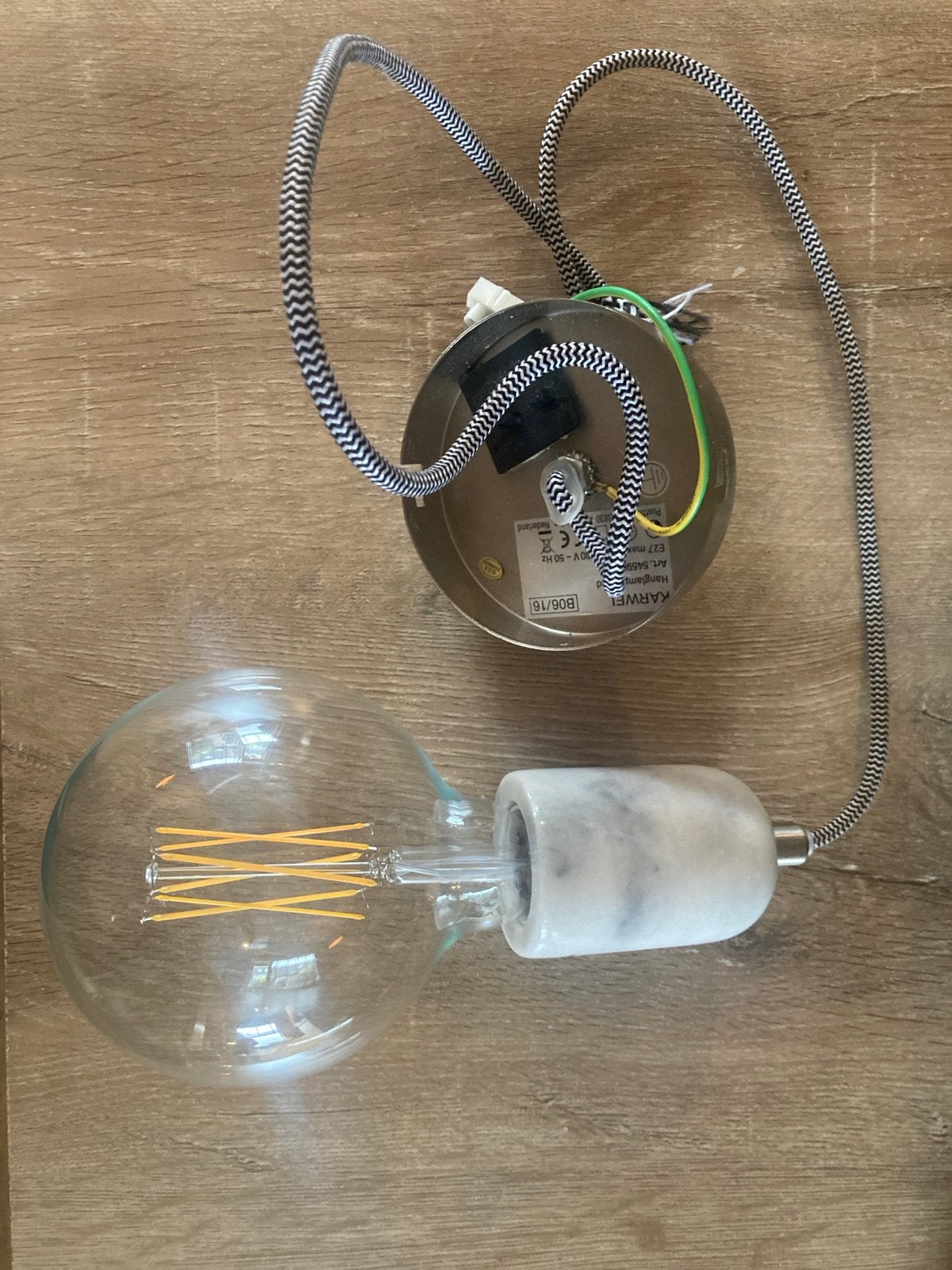 Karwei Hanglamp Cloud met E27 fitting en LED filament lamp, Huis en Inrichting, Ophalen of Verzenden, Zo goed als nieuw, Kunststof
